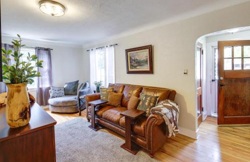 Hamilton House | Charming Hamilton Hideaway Half-Mi to Main St!