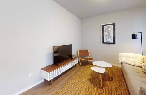 Snohomish House | Charming Hideaway - Cvrd Parkng, Close to DT Snohomish.