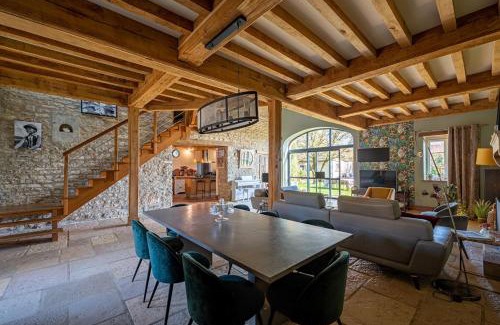 Montceau-et-Echarnant House | Charming house in Burgundy, “Les Coquelicots”