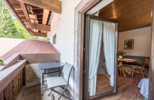 Ruhpolding Apartment | Charming Holiday Apartment Förchensee by the Lake with Wi-Fi, Sauna & Pool; Parking Available