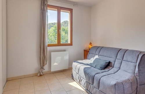 Barjols House | Charming Holiday Home in Barjols with Private Pool