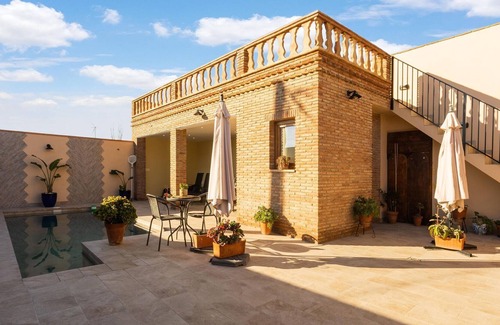 Padul House | Charming holiday home in Padul with swimming pool