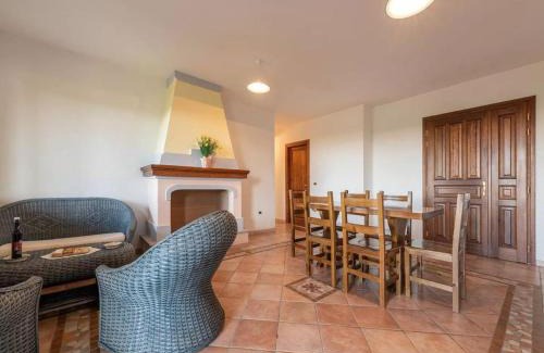 Iscra e Voes Apartment | Charming holiday home near La Caletta beaches