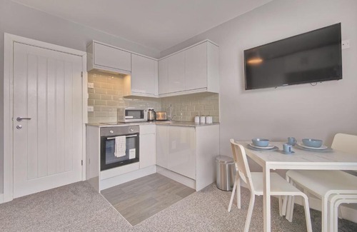 Hazel Grove Apartment | Charming Holiday Studio in Hazel Grove - Self Catering Apartment 2