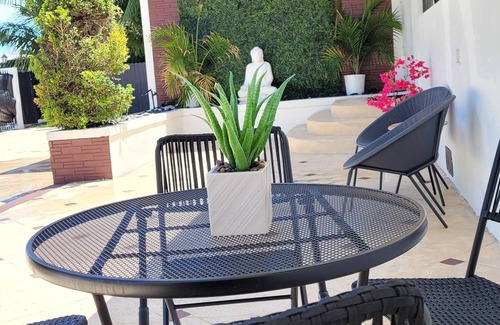 Seybold House | Charming Home Heart Of Miami! Sleeps 9 Close To Miami Airport & Attractions