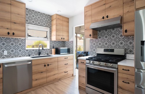 Glenwood House | Charming Home in an Upscale Glendale Neighborhood