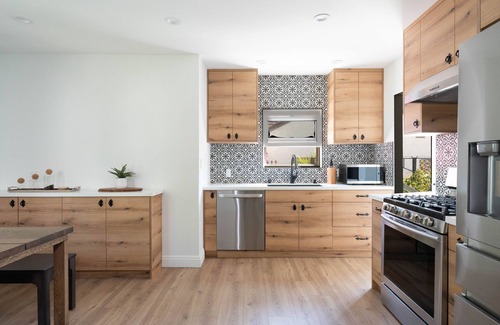 Glenwood House | Charming Home in an Upscale Glendale Neighborhood