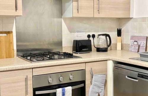 Seabrook House | Charming home in Folkestone for short & long stays