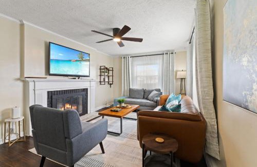 Speedway House | Charming Home in Speedway