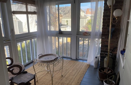 Schenectady House | Charming home in the heart of the Stockade