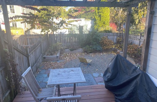 Schenectady House | Charming home in the heart of the Stockade