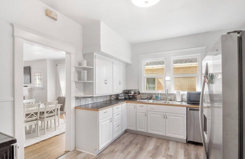 Greeley House | Charming Home (Unit A) Near Hospital&UNC