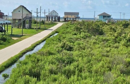 Gilchrist House | Charming home w/fantastic view. Kid and Pet Friendly