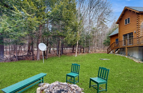 Beaver Cove House | Charming home with pool table, foosball & HOA beach/dock on Moosehead Lake