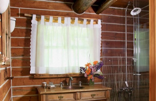 Ketchum Cottage | Charming Honeymoon Cottage