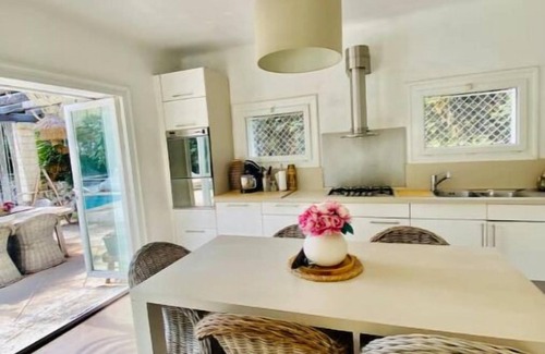 Roquefort-les-Pins Villa | Charming House 4 bedrooms 3 bathrooms with pool near Valbonne