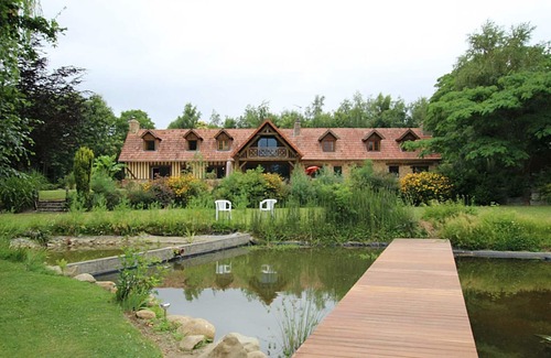 Le Val-Saint-Pere Cottage | Charming house with garden and parking in Val-Saint-Père