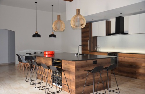 Uchaud Other | Charming house - 350 m² - Farriery - Nîmes