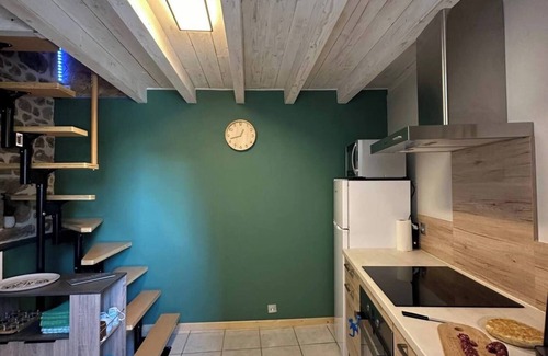 Flavin House | Charming house : A Peaceful and Comfortable Stay in Flavin