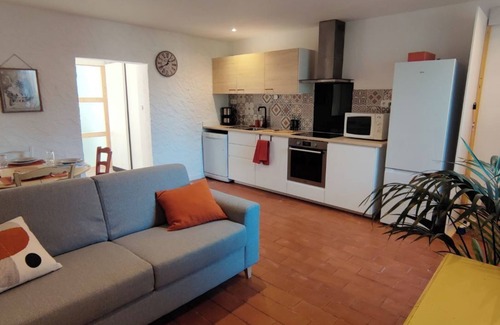 Istres House | Charming house classified 3 stars/3 ears "Gîtes de France" surrounded by naturen