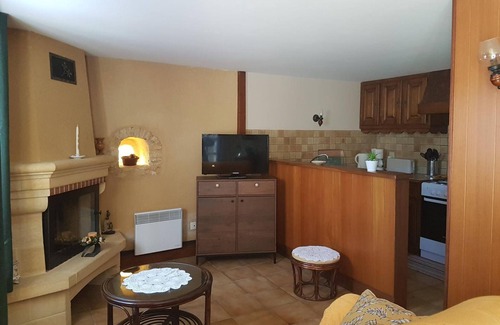 Proissans Cottage | Charming house in Proissans with garden and outdoor play area