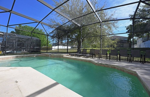 Legacy Park House | Charming house in serene Davenport with AC/New Floor/New Bathrooms/New Kitchen