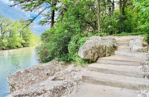 Concan House | Charming House just Steps from the Best Swimming Hole on the Frio