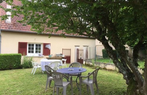 Lucy-sur-Yonne House | Charming house on the banks of the Nivernais Canal