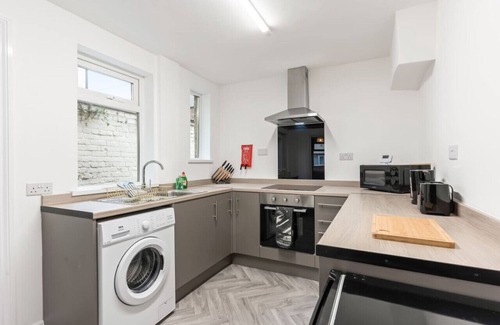 Redcar House | Charming House Town Centre Free Parking Fast WiFI