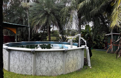 Fort Lauderdale House | Charming house with 1 bedroom AC unit with private bathroom.