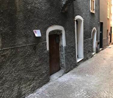 Badalucco House | Charming house with parking near Badalucco Sleeps 6