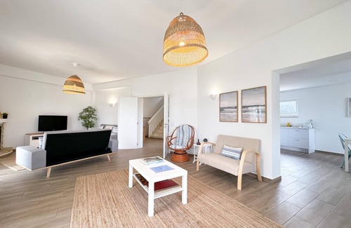 Funchal Villa | Charming house with pool and close to beaches