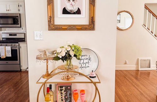 Tulsa House | Charming Instaworthy cottage close to Everything Fun in Tulsa! No Cleaning fee