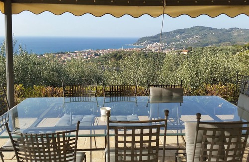 Monade Santa Lucia Villa | Charming Italian villa surrounded by olive and pine trees - Panoramic bay view