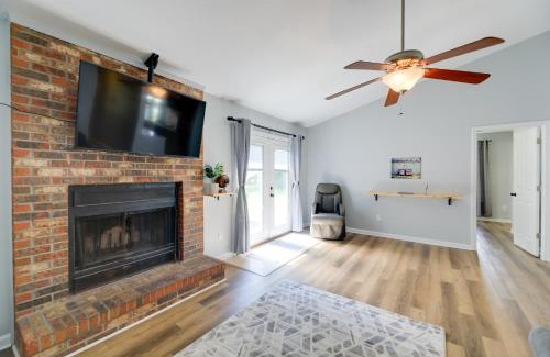 Piney Green House | Charming Jacksonville Abode with Patio!