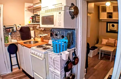 Norris Square Apartment | Charming Jawn in Fabulous Fishtown — W/D, AC, Private Patio & Fast WiFi