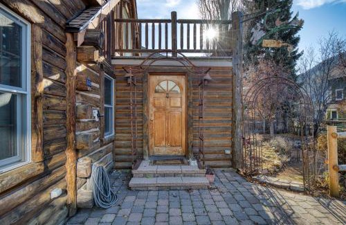 Ketchum House | Charming Ketchum Cottage with Gourmet Kitchen