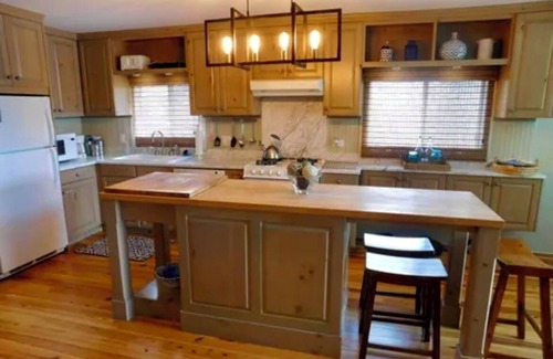 Syracuse Cottage | Charming lakefront cottage,private lake & dock, perfect secluded getaway