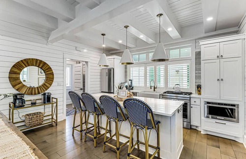 Port Aransas Cottage | Charming Lakeside Beach Cottage in Cinnamon Shore South! See All Amenities!