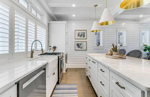 Port Aransas Cottage | Charming Lakeside Beach Cottage in Cinnamon Shore South! See All Amenities!