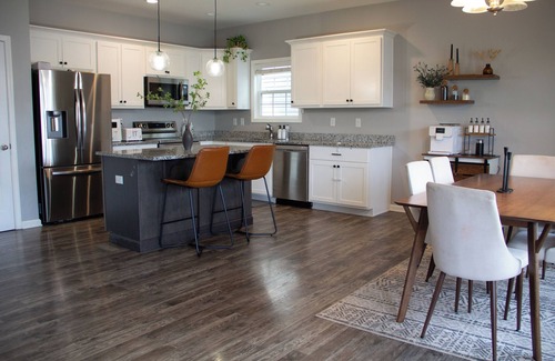 Lexington House | Charming, Large Home with Full Basement Retreat – Perfect for Families or Groups