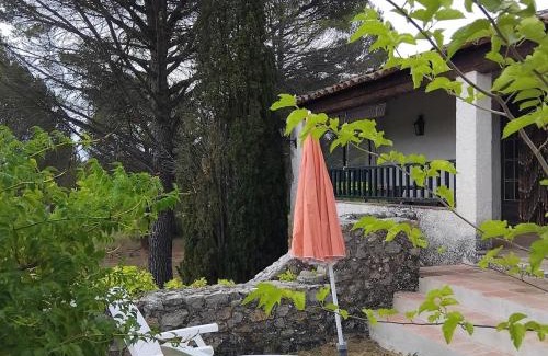 Montmeyan House | Charming little Provençal farmhouse