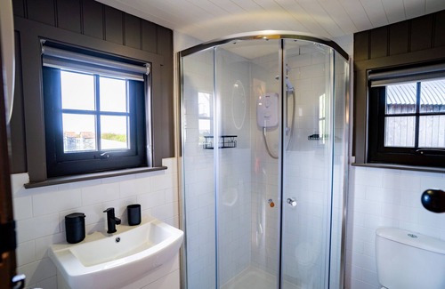 Limavady Cabin | Charming Lodge in Limavady