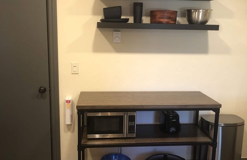 Minturn Apartment | Charming Loft-like “treehouse” with Mountain Views