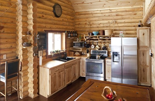 Florissant Cabin | Charming log cabin in the mountains.