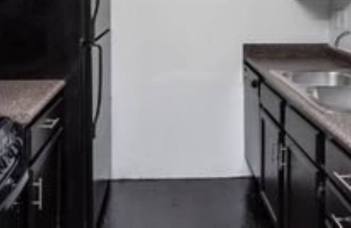 Poncey-Highland Apartment | Charming Long Term 1 Bed 1 Bath in a Great Location on Beltline