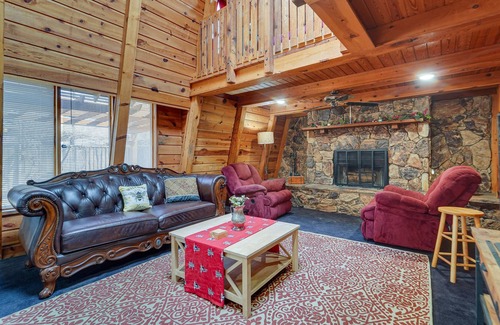 Lubbock Cabin | Charming Lubbock Vacation Rental w/ Fireplaces