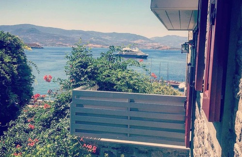 Mithimna House | Charming maisonette in Molyvos in an ideal location