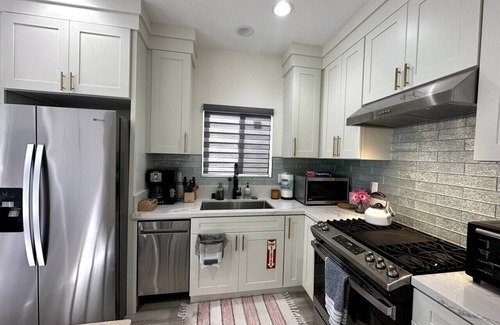Huntington Beach House | Charming Master Bedroom in Huntington Beach