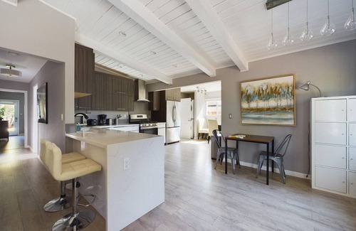 Menlo Park House | Charming Menlo Park 4BR w/Backyard, nr Trail & Shuttle, by Blueground